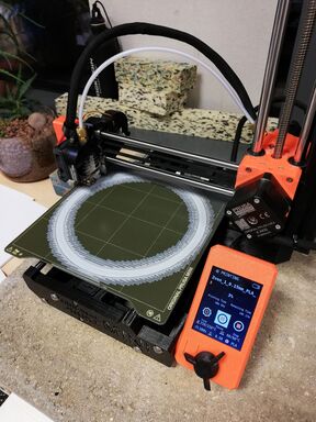 V počítači namodelovaná předloha byla vytištěna na 3D tiskárně.